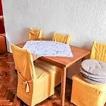 1 Bedroom Gorgeous In アパート *