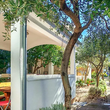 1 Bedroom Gorgeous In *