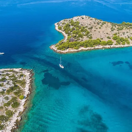 1 Bedroom Gorgeous In