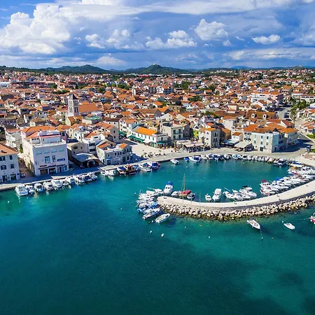 1 Bedroom Gorgeous In *