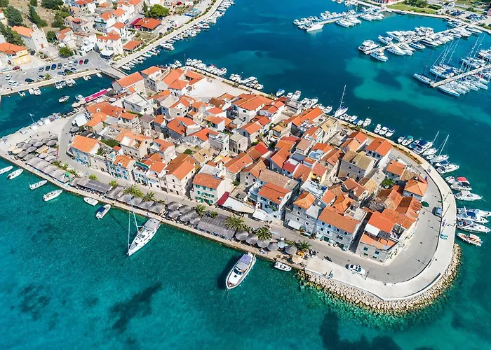 Apartment 1 Bedroom Gorgeous In *